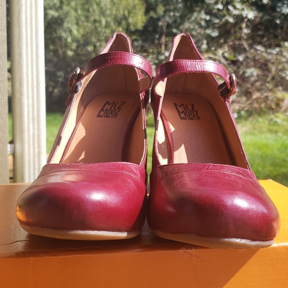 "Kit" ruby leather Maryjane stacked heels - new in box! - Picture 12 of 16